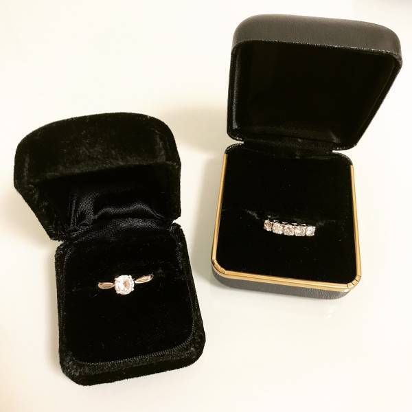 祖母から孫娘へ。時を超えて受け継がれるジュエリーの魅力