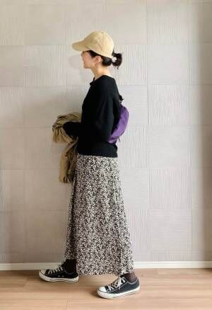 モノトーンで春っぽな印象を先取り 40代のロングスカートコーデ２選 21年1月25日 ウーマンエキサイト 2 3