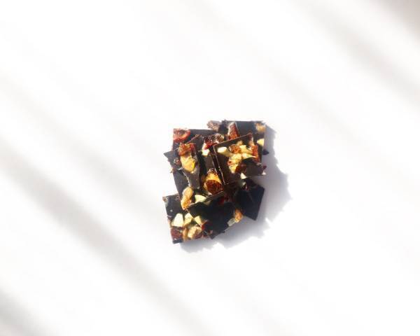 ローチョコレートでチョコをヘルシーに楽しもう【レシピあり】