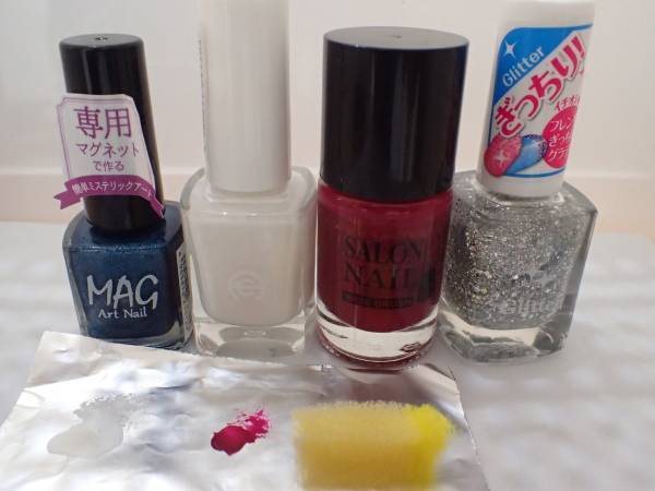 ギャラクシーネイルの簡単なやり方【マニキュアでセルフネイル】