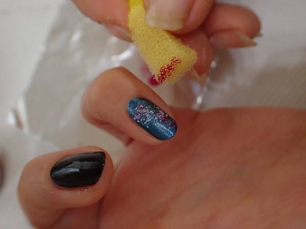 ギャラクシーネイルの簡単なやり方【マニキュアでセルフネイル】