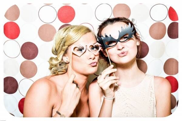 Photo booth wedding party girls 160420