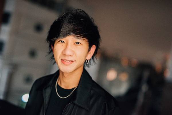 髪を切らなくてもきれいに。カリスマ美容師が見せる希望の言葉