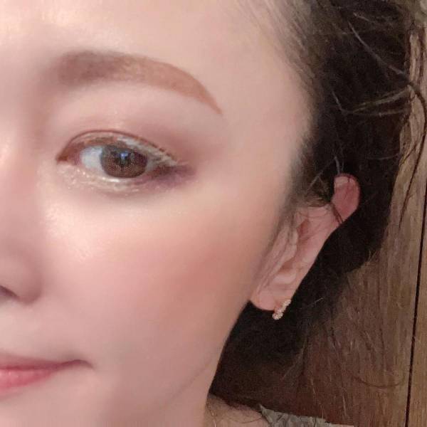 ブラック一辺倒は卒業！ 大人女性の垢抜けアイライン術【大人がやめたいコスメ使い#４】