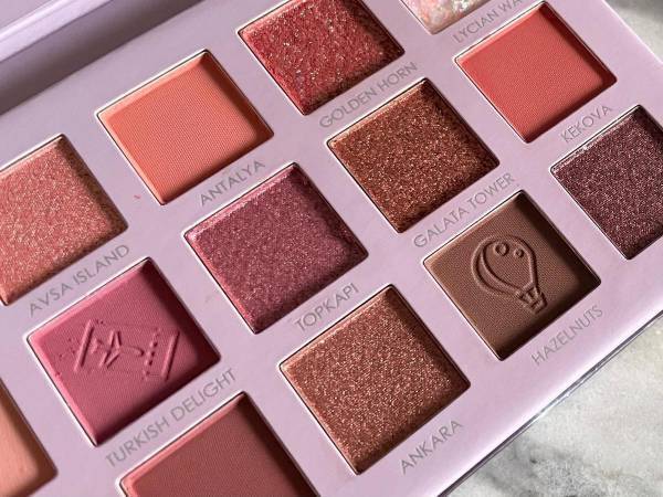 実はアラフォーにピッタリ！ 旬の「中国コスメ」の選び方