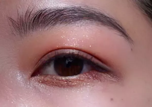 ​​【スウォッチ付き】Amplitude｜７色３質感の限定アイカラーパレットを試してみた