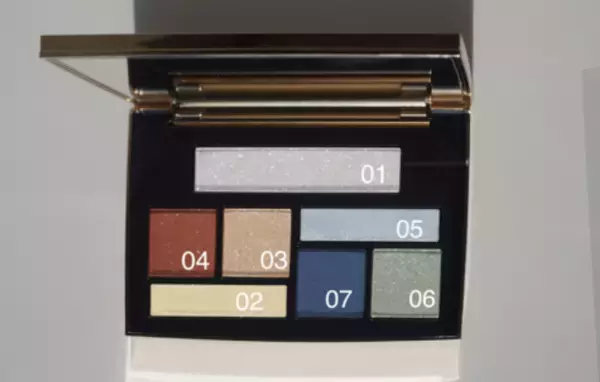 ​​【スウォッチ付き】Amplitude｜７色３質感の限定アイカラーパレットを試してみた