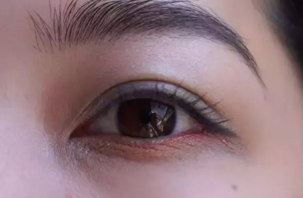 ​​【スウォッチ付き】Amplitude｜７色３質感の限定アイカラーパレットを試してみた