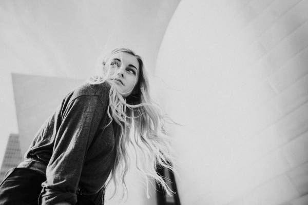 “おばさん”はなぜショートヘアにするのか｜白髪・薄毛・くせ毛問題