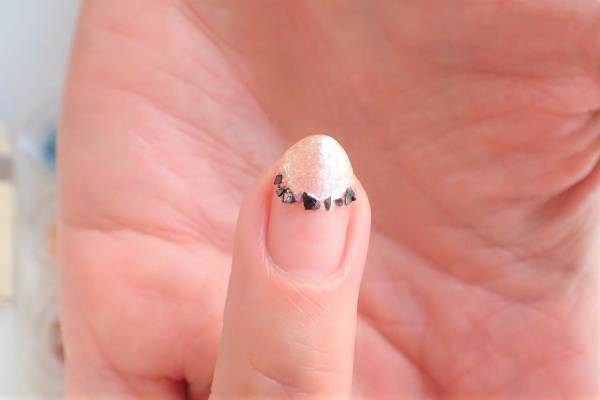 秋冬仕様。シェルネイルの簡単なやり方【マニキュアでセルフネイル】