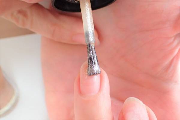 秋冬仕様。シェルネイルの簡単なやり方【マニキュアでセルフネイル】