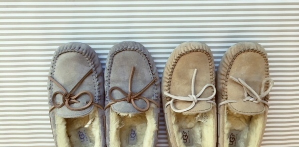 UGGモカシンシューズは少し高いけど超長持ち。１足あれば冬の幸せ度が上がります