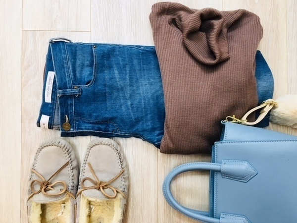 UGGモカシンシューズは少し高いけど超長持ち。１足あれば冬の幸せ度が上がります