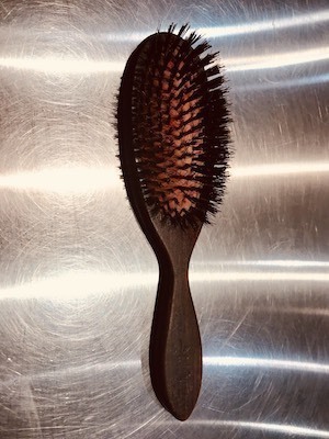 アラフォー女性におすすめのヘアブラシの選び方＆使い方