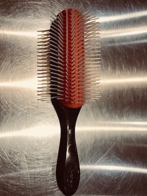 アラフォー女性におすすめのヘアブラシの選び方＆使い方