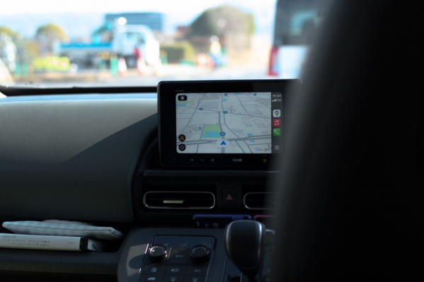 開きかけの倉庫、電線、カーナビ…「あれなに？」期の5歳児に一眼レフを渡したら「無垢だ…」「世界がまだ未知にあふれている」