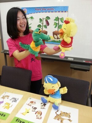 幼児英語講師って？子育て経験も活かせるママのお仕事拝見！その３