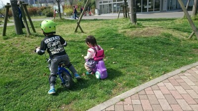 子どもに大人気のランニングバイク！ケガなく楽しむ＆上達のポイントは？