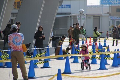 子どもに大人気のランニングバイク！ケガなく楽しむ＆上達のポイントは？