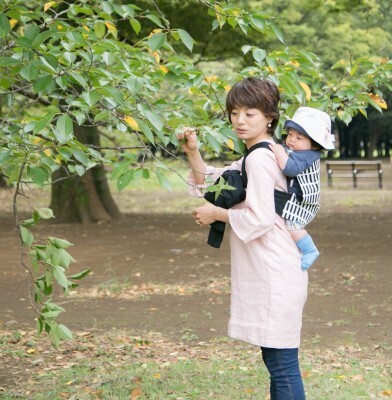 スタイリッシュなおんぶひもで、赤ちゃんがママとシェアできること