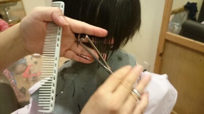 たった5ステップ！失敗しにくいおうちカット法を美容師に聞きました