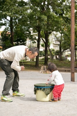 専業主夫が感じる孤独と厳しい世間の目・・・そしてママ友の輪に入るまで