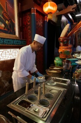 子どもと楽しめるマカオ！ 人気キャラクターと一緒に朝ごはんも