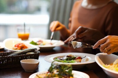 子どもと離れてリフレッシュ！ 託児付きランチやエステ「ここるく」のサービスとは？