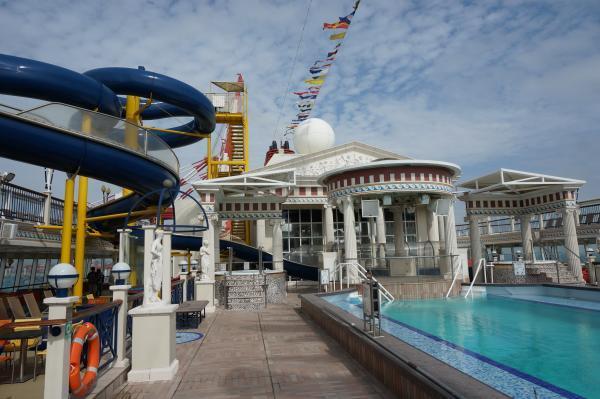 案外リーズナブルなクルーズ船。移動がラクで両親＆子連れの3世代旅にも！