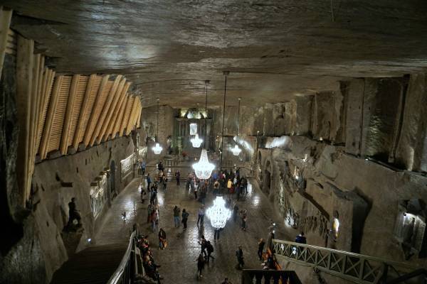 直行便で子連れにうれしい！ポーランドのヴィエリチカはヘルシーな世界遺産!?