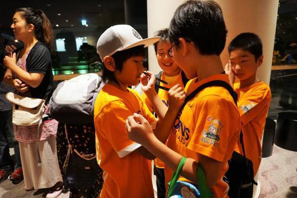 リピーターが多い「ザ・ヤングアメリカンズ」ハイテンションに子どもの自信と自発性を啓発