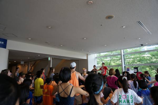 リピーターが多い「ザ・ヤングアメリカンズ」ハイテンションに子どもの自信と自発性を啓発