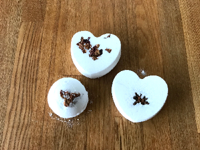 材料3つで“バスボム”を作ってみた！入浴剤や排水溝の掃除にも！