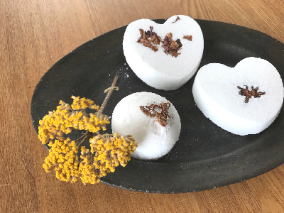 材料3つで“バスボム”を作ってみた！入浴剤や排水溝の掃除にも！