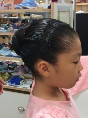 子どものバレエ発表会舞台裏！ かかる費用やママの仕事は？