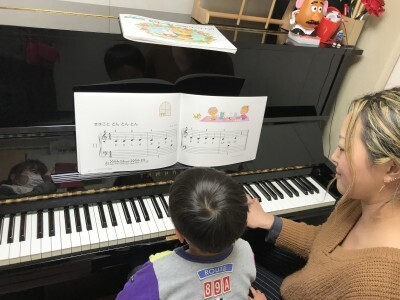 ピアノ、バイオリン…子どもの習い事はいつからがいい？親の負担は？