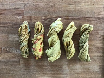 まるで化学実験！ 家で簡単にできる「玉ねぎ染め」は自由研究にもイイ！