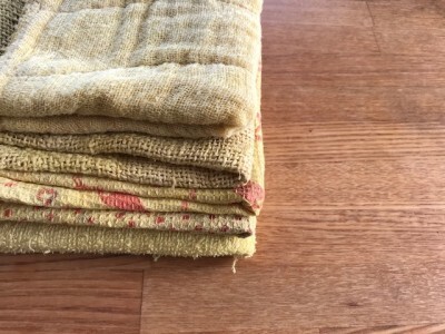 まるで化学実験！ 家で簡単にできる「玉ねぎ染め」は自由研究にもイイ！