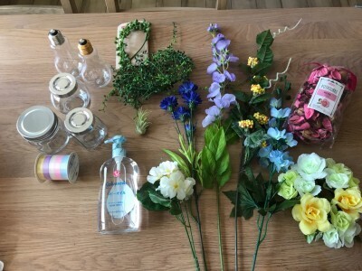 100均の造花と容器で人気のハーバリウムを作ってみた