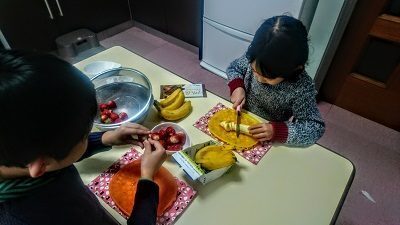ホットプレートでチョコ＆チーズフォンデュ！好き嫌い克服にも一役！
