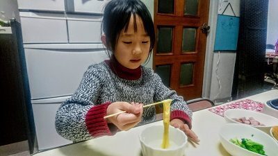 ホットプレートでチョコ＆チーズフォンデュ！好き嫌い克服にも一役！