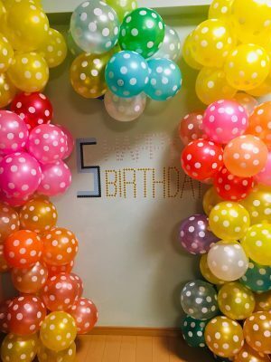 パーティーが100倍盛りあがる！バルーンデコ「ビーハイブ」