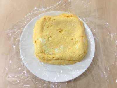 カフェ仕様「ふわふわ厚焼き卵サンド」を再現！レンチンで失敗知らず