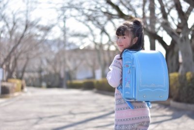 新1年生、登下校は付き添う？いつまで？先輩ママたちの判断は