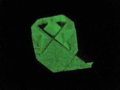 星が光って消える!?注目の「蓄光素材」を子ども部屋に取り入れよう