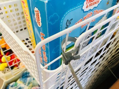 【100均】ワイヤーネットで本やおもちゃの収納を作成。仕切り代わりにも