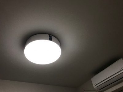 3歳息子が自ら寝室に！最新ホームプロジェクターのすごい力