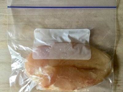 もも肉に負けない！パサパサ鶏胸肉がやわらかくなる方法