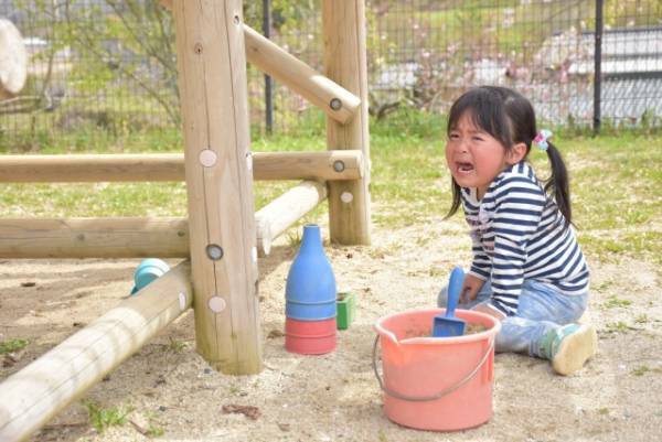 子どものやりとりについ口出し…親の判断基準は