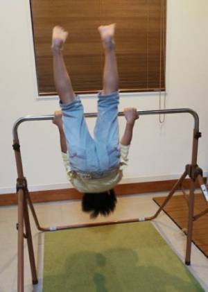 3歳が5日で逆上がりをマスター！教えたのは運動オンチなママ